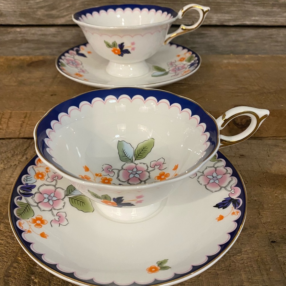 WEDGWOOD Wonderlust Collection - Pair of Jasmine Bloom teacups /saucers